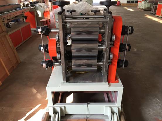 clip_image004 PVC片材小三輥(發(fā)俄羅斯)